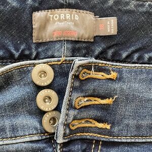 Torrid Crop Jegging Womens 18 Medium Wash High Rise Triple Button Stretch  Jeans